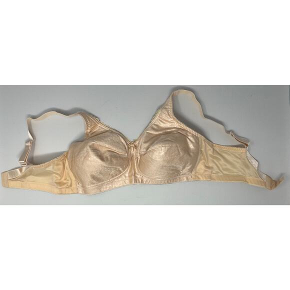 Classique NWT Wireless Pocket Bra 38B 772E Post Mastectomy Surgery Blush Beige - Picture 1 of 7